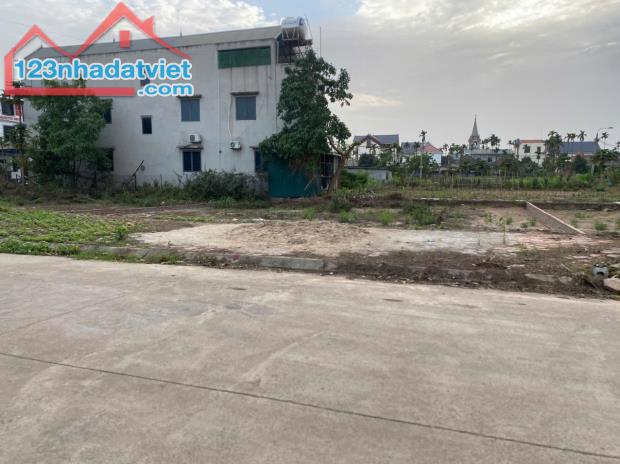 Bán 3 ô liền kề trục chính Hạ Bạn 306, mt 18m, 7.9 tỷ