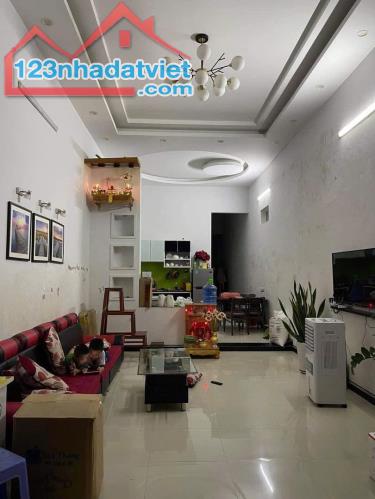 Cần bán Cách Tô Ngọc Vân 60m, DT 4x15, đường 8m, chỉ 4 ty