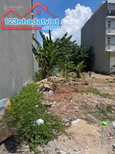 Bán đất ngay khu dân cư Đại Phúc phân lô - đường ô tô 40m- 3 làng đường- 100m2 ngang 5m, - 1