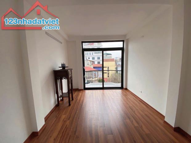 NHÀ MỚI ĐẸP TRÍCH SÀI TÂY HỒ 90M2 - SÁT HỒ - YÊN TĨNH CHỈ 13 TỶ - 3