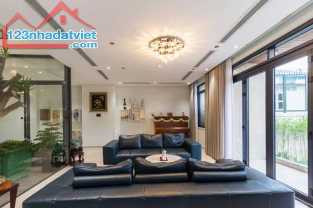 BÁN NHÀ LÔ GÓC NGHI TÀM TÂY HỒ – MẶT PHỐ VIP – CÁCH HỒ TÂY 500M – CHỈ 25.9 TỶ!