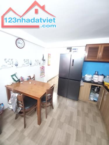 ► Nhà Mặt Tiền Nguyễn Tri Phương đường 10.5m lề 5m, Vị trí Kinh Doanh , 3 tầng kiên cố, - 1