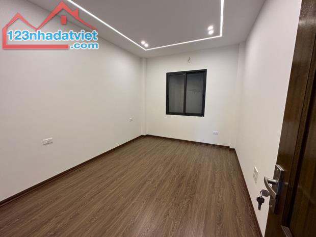 Chính Chủ Nhà Cổ Linh, Ô Tô Tránh, Sát Aeon Long Biên, Sầm Uất, Chỉ 8,x Tỷ - 3