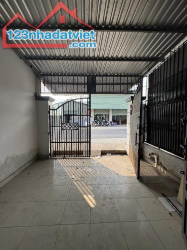 Bán Nhà mặt tiền kinh doanh Bùi thị Lùng. TT Hóc Môn. 60m2, 2 Tầng, Đường 12m kinh doan - 1