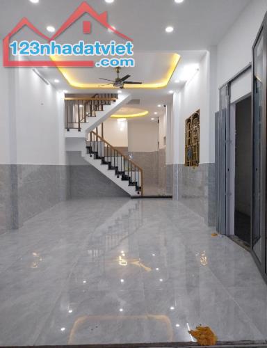 Nhà mặt tiền 3 tầng Gần EMART Phan Huy Ích p12 Gò Vấp - 1