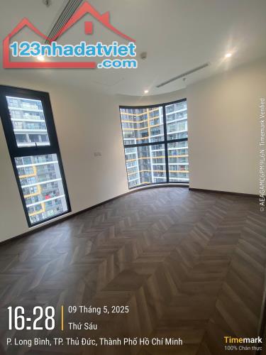 Bán gấp căn góc 2PN BE, view nội khu hồ bơi, tầng trung vừa đẹp, giá cực tốt chỉ 4tỷ8 bao - 4