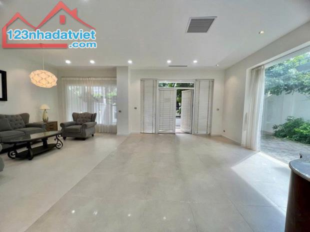 BÁN BIỆT THỰ CIPUTRA TÂY HỒ HÀ NỘI DT 324m2, xây 3 tầng, sân vườn rộng - 2