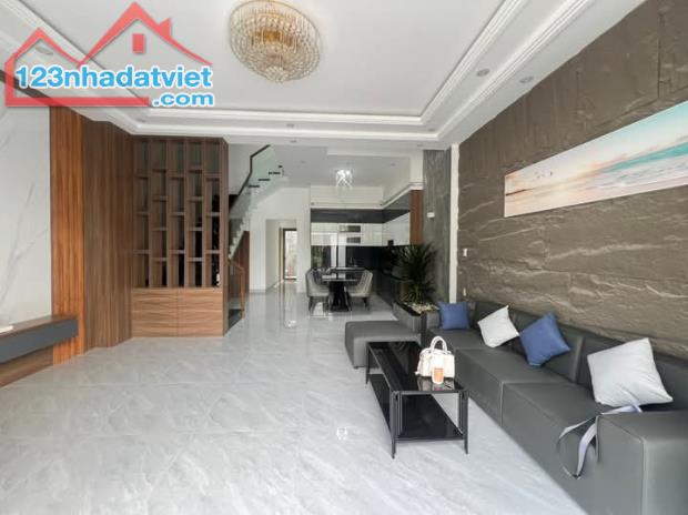 🔥 BÁN NHÀ ĐẲNG CẤP TẠI TRẦN CUNG, NGHĨA TÂN, CẦU GIẤY - GIÁ CHỈ 21 TỶ 🔥  🌟