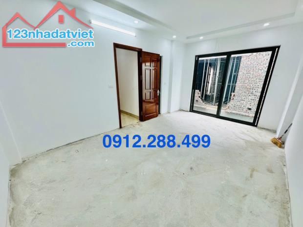BÁN NHÀ HỒNG MAI - HAI BÀ TRƯNG - 33M - 7,9 TỶ - 5,5M MẶT TIỀN – 30M RA PHỐ - 2