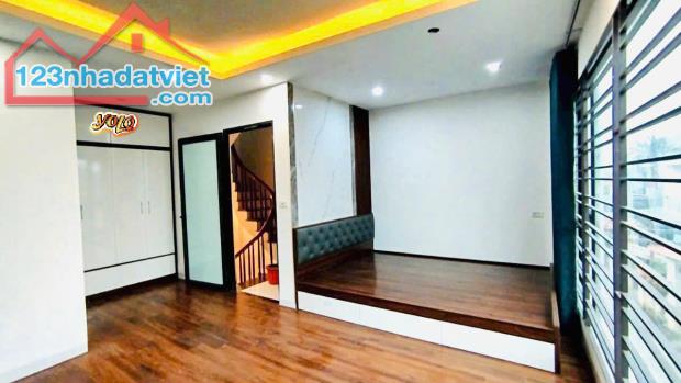 🍎OTO, chỉ 5.xtỷ,5 TẦNG, MẶT PHỐ, KD, 2 OTO TRÁNH, 100M CIENCO 5, NHÀ CỰ KHÊ🍎0977690119 ( - 4