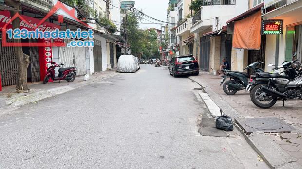 NHỈNH 6 TỶ, SÓT LẠI MẢNH ĐẤT VÀNG PHỐ NGỌC LÂM 45M, 2 MẶT NGÕ, SÁT PHỐ, AN SINH TUYỆT VỜI - 1