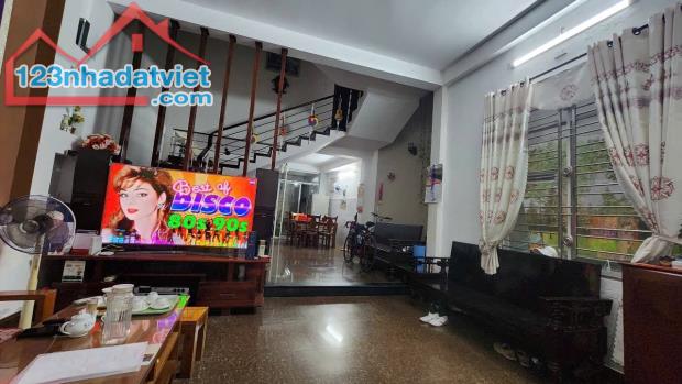 # Nhà Kiệt gần MT Thái Thị Bôi, Chợ, 170m2, ngang 8, 3 tầng, 5.x tỷ