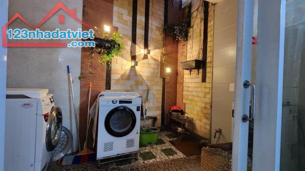# Nhà Kiệt gần MT Thái Thị Bôi, Chợ, 170m2, ngang 8, 3 tầng, 5.x tỷ - 2