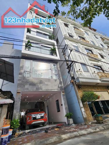 Nhà đẹp nội thất xịn đường ô tô khu Quân Đội 918 Phúc Đồng DT 45m2 . Giá 16.38 tỷ
