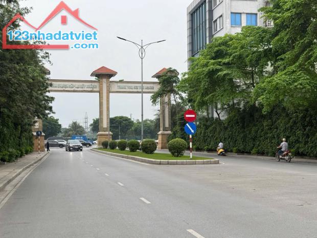 Nhà đẹp nội thất xịn đường ô tô khu Quân Đội 918 Phúc Đồng DT 45m2 . Giá 16.38 tỷ - 5
