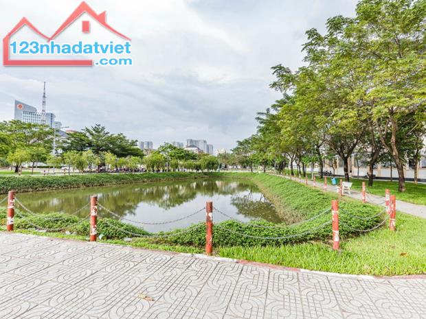 Cho thuê nhà mặt tiền 1 hầm 4 tầng lầu, ngay công viên Cao Đức Lân, nhà đẹp, đường thông - 4