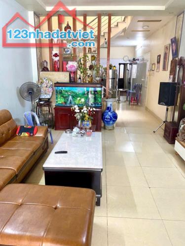 Nhà tuyến 2 đường 7m Thiên Lôi, 100m 2.5 tầng, Giá 4.5 tỉ - 1