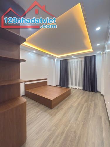 Nhà đẹp phố Cầu Giấy - 6 tầng thang máy - gần ngay Công viên Thủ Lệ - 4