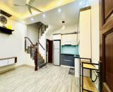 HÀNG XÓM  BIGC LONG BIÊN - NHÀ MỚI - GẦN PHỐ - Ô TÔ  ĐỖ CỬA-SỔ ĐẸP NHƯ HOA HẬU