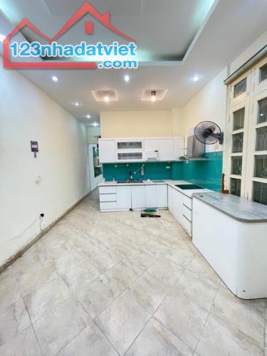 Nhà mặt phố Lê Đại Hành, q Hai Bà Trưng, 43m2 x 3 tầng, mặt tiền 3,9m, vỉa hè 6m, 23 tỷ! - 1