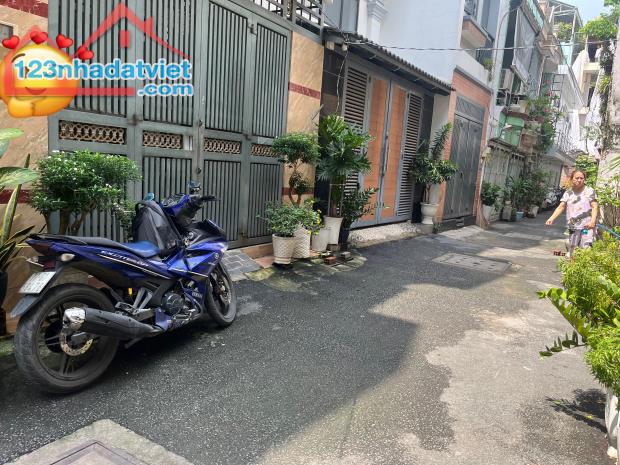 NHÀ BÁN, 5TẦNG, HẺM 🚗 THÔNG, QUANG TRUNG, 52m2(4.5x12), GÒ VẤP, NHỈNH NHẸ 6 TỶ