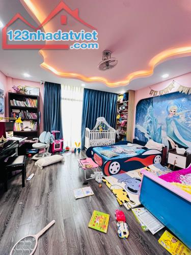 BÌNH MINH GARDEN, 2 Mặt Tiền Ô Tô, Vỉa Hè-KD, Không Gian Lý Tưởng - 3