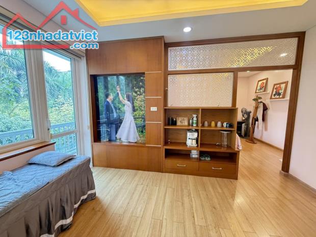 Cần Bán Biệt Thự Tây Nam Linh Đàm 180m2, 4 tầng, Nhỉnh 40 tỷ, phố Bùi Quốc Khái, - 1