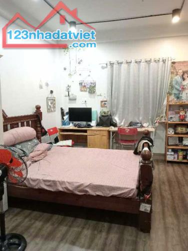 BÁN NHÀ KÊNH TÂN HÓA, TÂN PHÚ, DT 38m2, GIÁ 5 tỷ ☎ LH: Đông nguyễn  0976624307 - 1