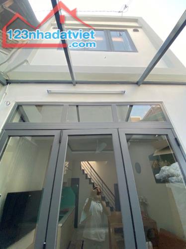 SÁT D2 NGUYỄN GIA TRÍ - ĐH NGOẠI THƯƠNG - NHÀ ĐẸP 2 TẦNG 2PN, FULL NỘI THẤT, CHỈ XÁCH - 2