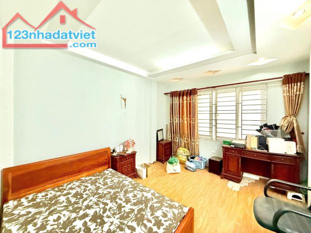 Siêu phẩm Trung Tâm – Pháo Đài Láng 44m², 5 Tầng, 3.8m MT, 10.6 Tỷ Đống Đa - 3
