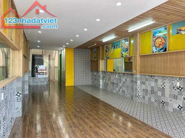 Bán nhà 5 tầng đường (10.5m) Ngô Văn Sở - sát Tôn Đức Thắng - DTSD 553m2, Giá 14,5 tỷ TL