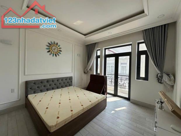 NHÀ HIẾM THỦ ĐỨC - ĐƯỜNG SỐ 11 - HẺM Ô TÔ TRÁNH NHAU - NHỈNH 8 TỶ - 1