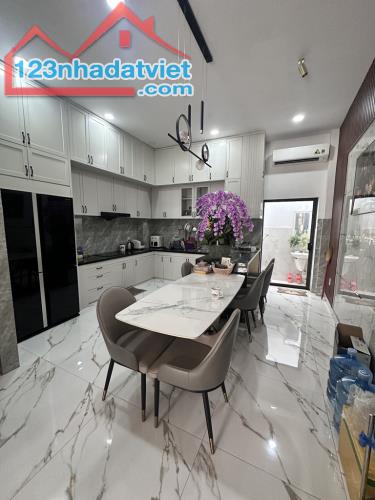 NHÀ 4 TẦNG CÒN MỚI – FULL NỘI THẤT – Hà Huy Giáp, Quận 12 - 68m² -  6.4 tỷ - 1