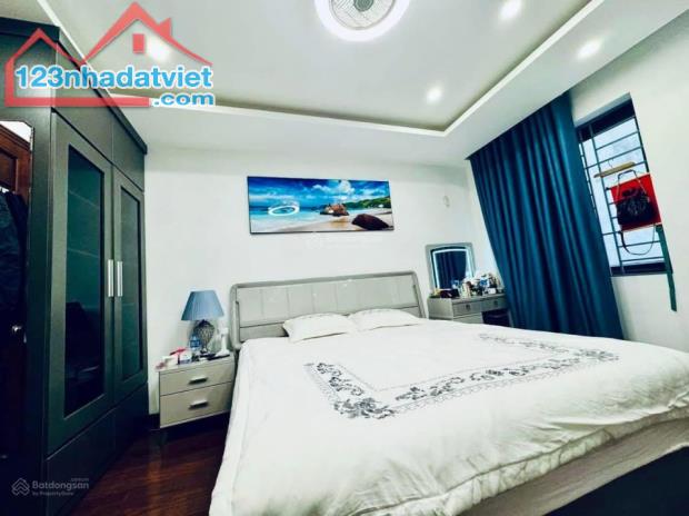 BÁN NHÀ QUAN NHÂN - 7 TẦNG - BA GÁC TRÁNH - CÁCH PHỐ 30M - Giá chỉ: 8.75 TỶ - Dt 35m - 2