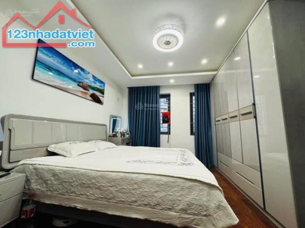 BÁN NHÀ QUAN NHÂN - 7 TẦNG - BA GÁC TRÁNH - CÁCH PHỐ 30M - Giá chỉ: 8.75 TỶ - Dt 35m - 3