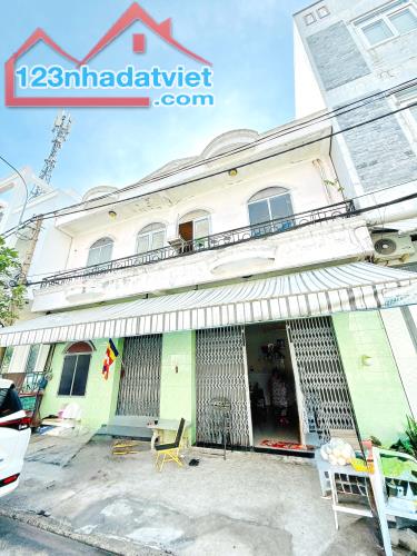 Bán nhà 1 lầu mặt tiền NB khu Bình Hưng, Bình Chánh (sát Quận 8)