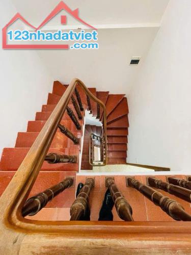 Bán Nhà Phố Vương Thừa Vũ 48m x 5 Tầng - Phân Lô - Cách Phố 10m - Giá 15,2 Tỷ - 3