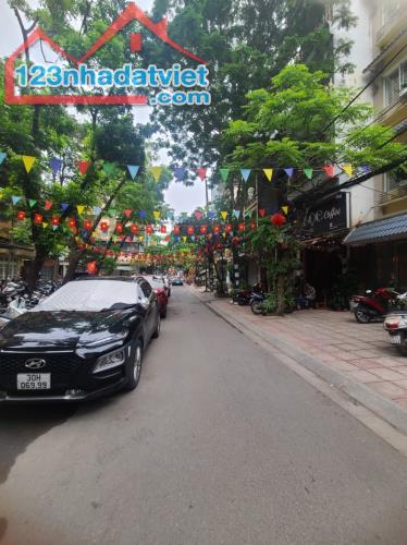 Bán Nhà P.Lô Huỳnh Thúc Kháng - Đống Đa - Vỉa Hè, ÔTô, K.Doanh- 65m²- Chỉ 22.5 Tỷ