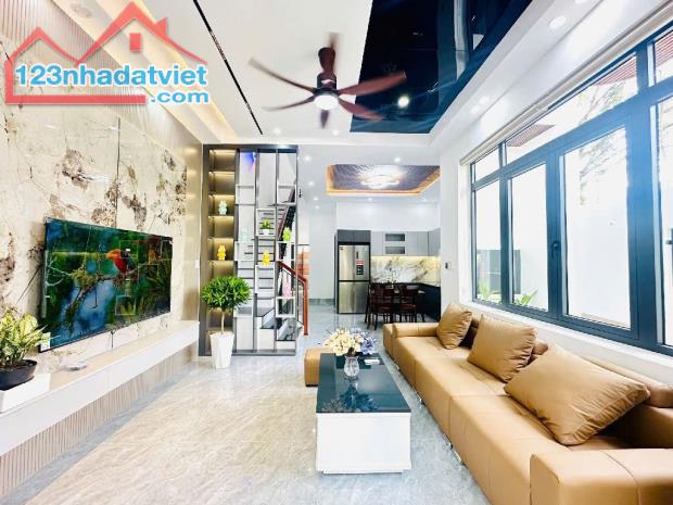 Cần bán nhà lô góc siêu thoáng 100m2- Full nội thất- Dọn vào ở ngay- chỉ 3,x tỷ - 3