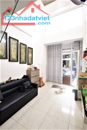 HƠN 7 TỶ NHÀ QUẬN 3 - HẺM THẲNG TRỤC NGUYỄN THIỆN THUẬT - 5 TẦNG 5PN MỚI - ĐA CÔNG NĂNG