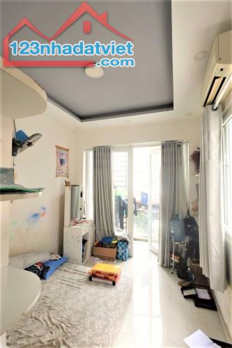 HƠN 7 TỶ NHÀ QUẬN 3 - HẺM THẲNG TRỤC NGUYỄN THIỆN THUẬT - 5 TẦNG 5PN MỚI - ĐA CÔNG NĂNG - 2