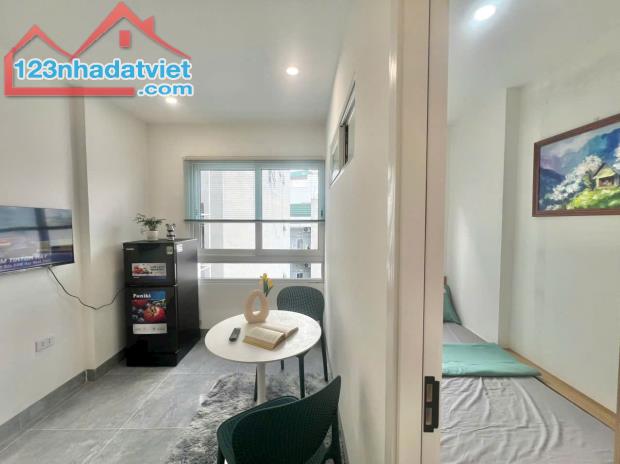 Bán tòa CCMN 7 tầng mới Mễ Trì, 12 phòng 2n1k Full đồ, DT 57m2, MT: 4m, Giá 14.9 tỷ.