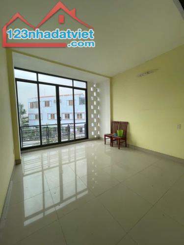 Nhà 3 tầng, hẻm xe hơi đường Gò Cát, P. Phú Hữu Quận 9 giá 4,95 tỷ - 4