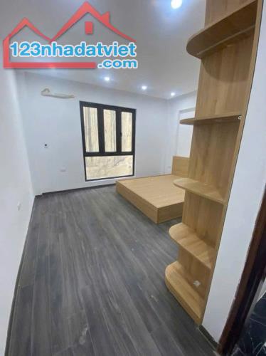 NHÀ MỚI Quan Nhân - NGÕ NÔNG - THANG MÁY DT 32m2 6 tầng MT 4.3m Giá 9.1 tỷ - 2