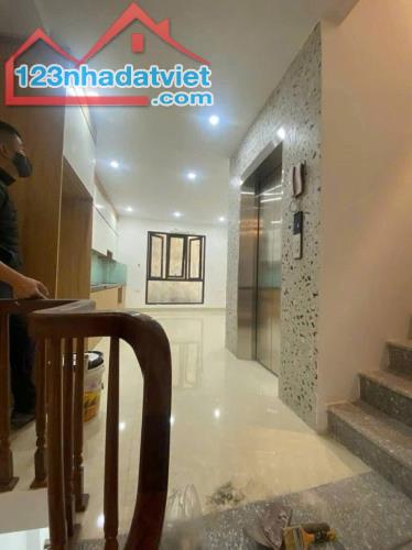 NHÀ MỚI Quan Nhân - NGÕ NÔNG - THANG MÁY DT 32m2 6 tầng MT 4.3m Giá 9.1 tỷ - 3