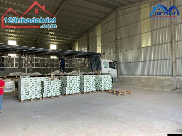 Cho thuê nhà xưởng 1200m2 giá rẻ chỉ 39 triệu. gần KCN Dầu Giây-Đồng Nai - 1