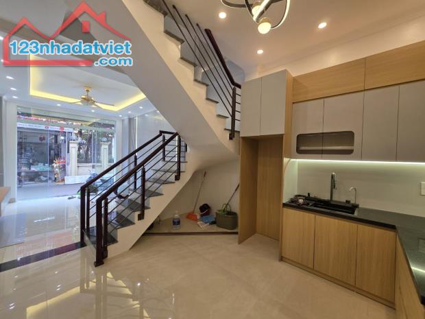TRUNG TÂM THANH TRÌ, Ô TÔ VÀO NHÀ 5 TẦNG 48m2 GIÁ 8,3 TỶ - 1