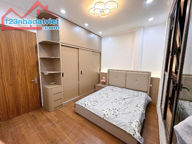HIẾM! NHÀ KIM GIANG 7 TẦNG THANG MÁY– NGÕ THÔNG RỘNG -DT:40m2 Nhỉnh 7.5 Tỷ - 5