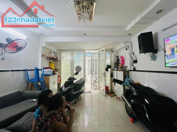 Bán nhà hẻm 3m Quang Trung, P10, GV, 4 x 9m, 2 tầng, giá: 3.5 tỷ TL - 1