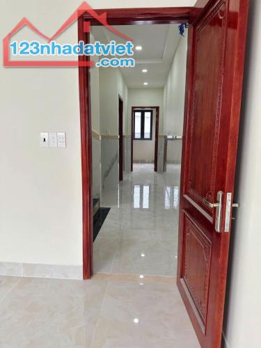 CHỈ 9.9 TỶ - NHÀ 3 TẦNG HẺM XE HƠI PHAN VĂN HỚN Q12 THU 16TR/THÁNG - 4